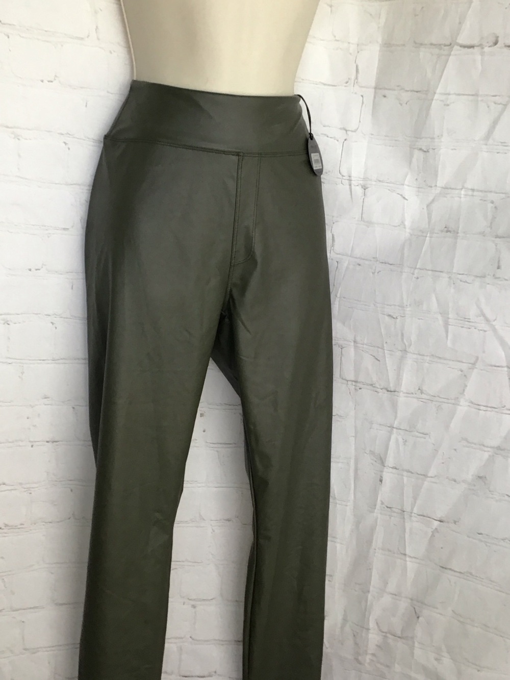 Offline Aerie Straight-Leg Faux Leather Pants in Olive